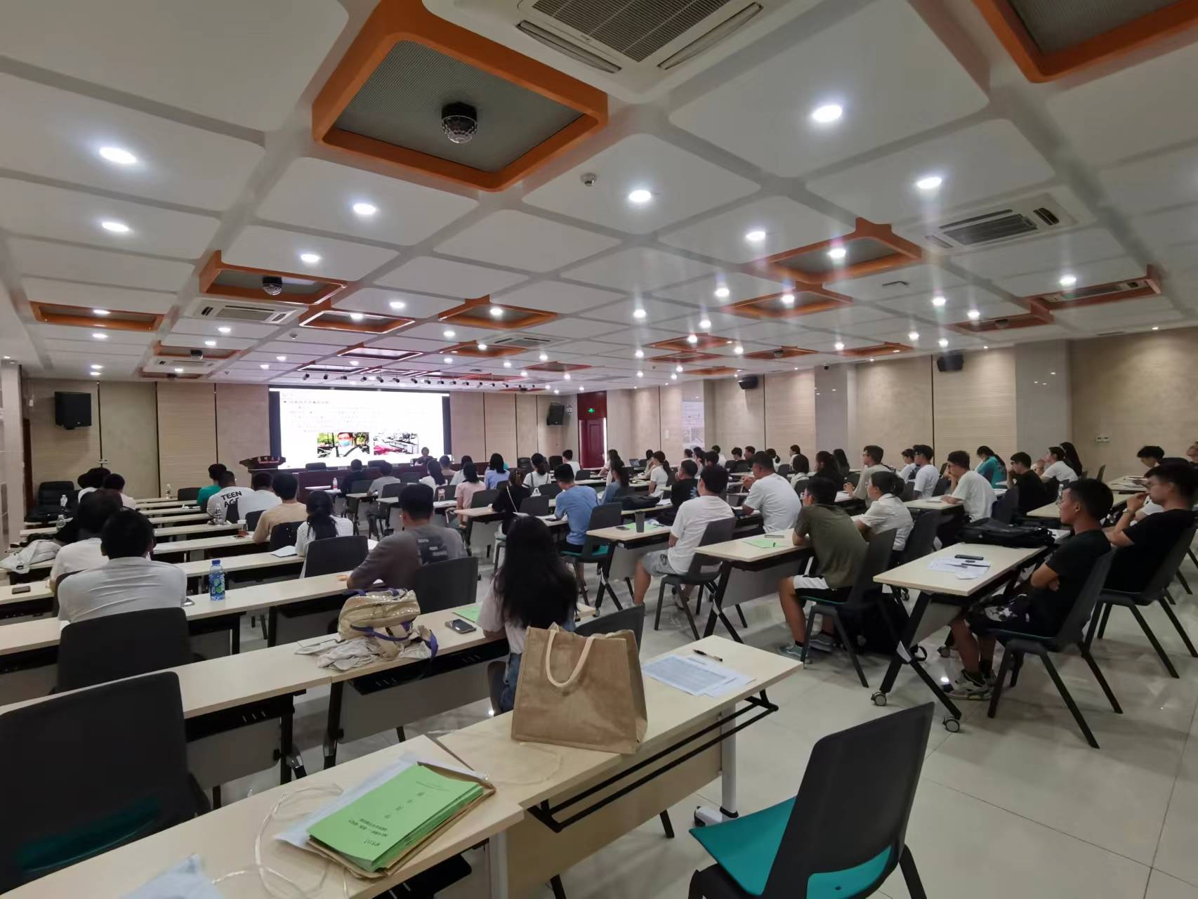 7d6dd672992b6bde55964036a5330b0